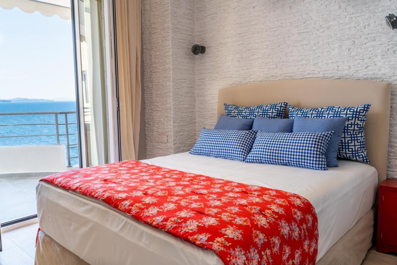 Limani Luxury Apartments Beachfront ซารานเดอ ภายนอก รูปภาพ