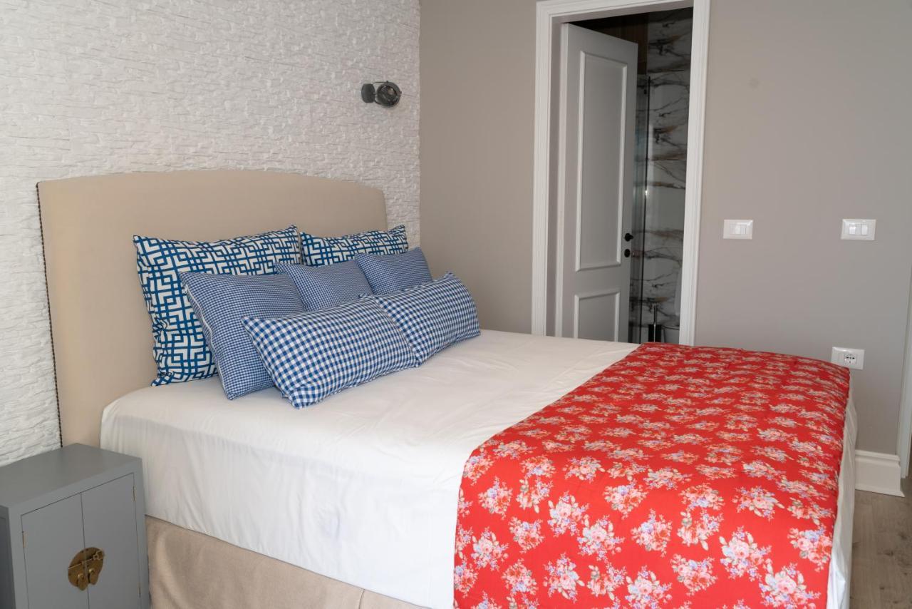 Limani Luxury Apartments Beachfront ซารานเดอ ภายนอก รูปภาพ