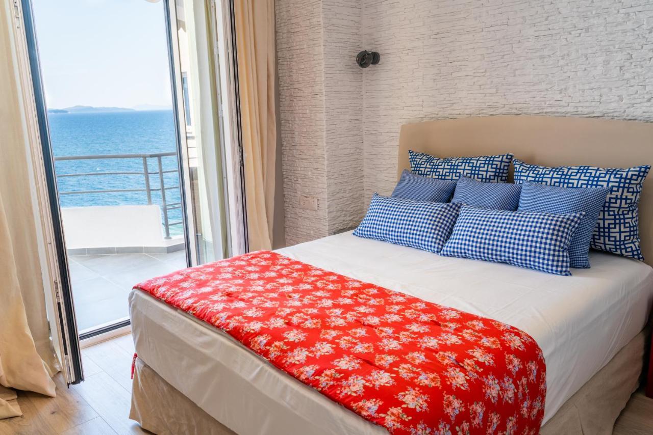 Limani Luxury Apartments Beachfront ซารานเดอ ภายนอก รูปภาพ