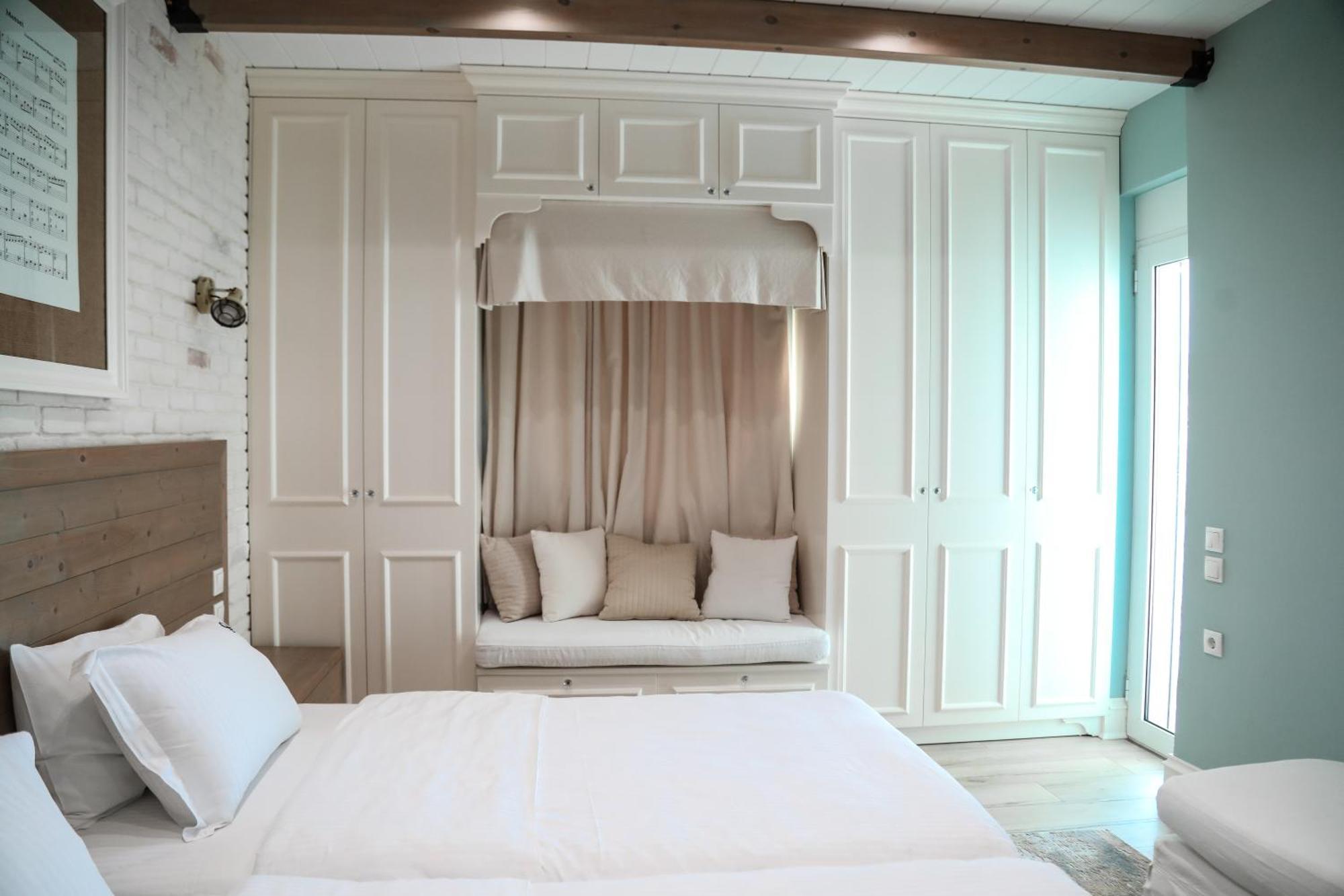Limani Luxury Apartments Beachfront ซารานเดอ ภายนอก รูปภาพ